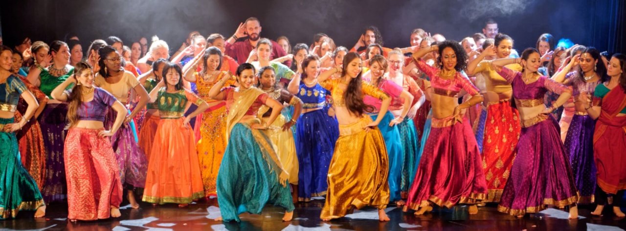 Les Meilleurs Stages De Danse Bollywood à Paris Mahina Khanum 4100